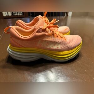 HOKA Bondi 8 Sneakers